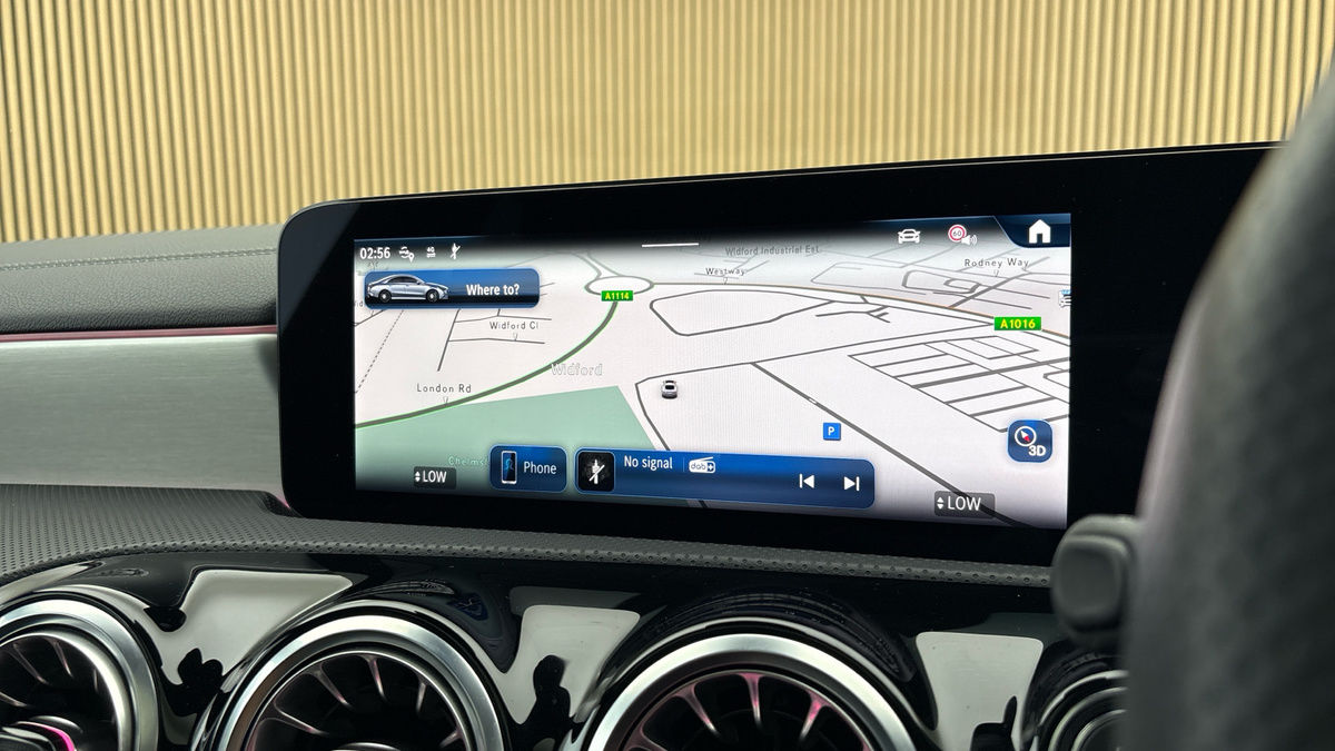 Mercedes-Benz CLA Image 17