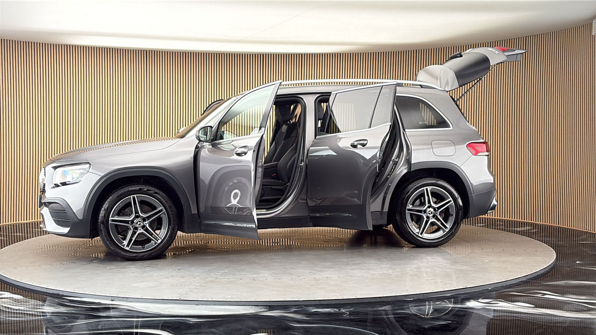 More views of Mercedes-Benz GLB