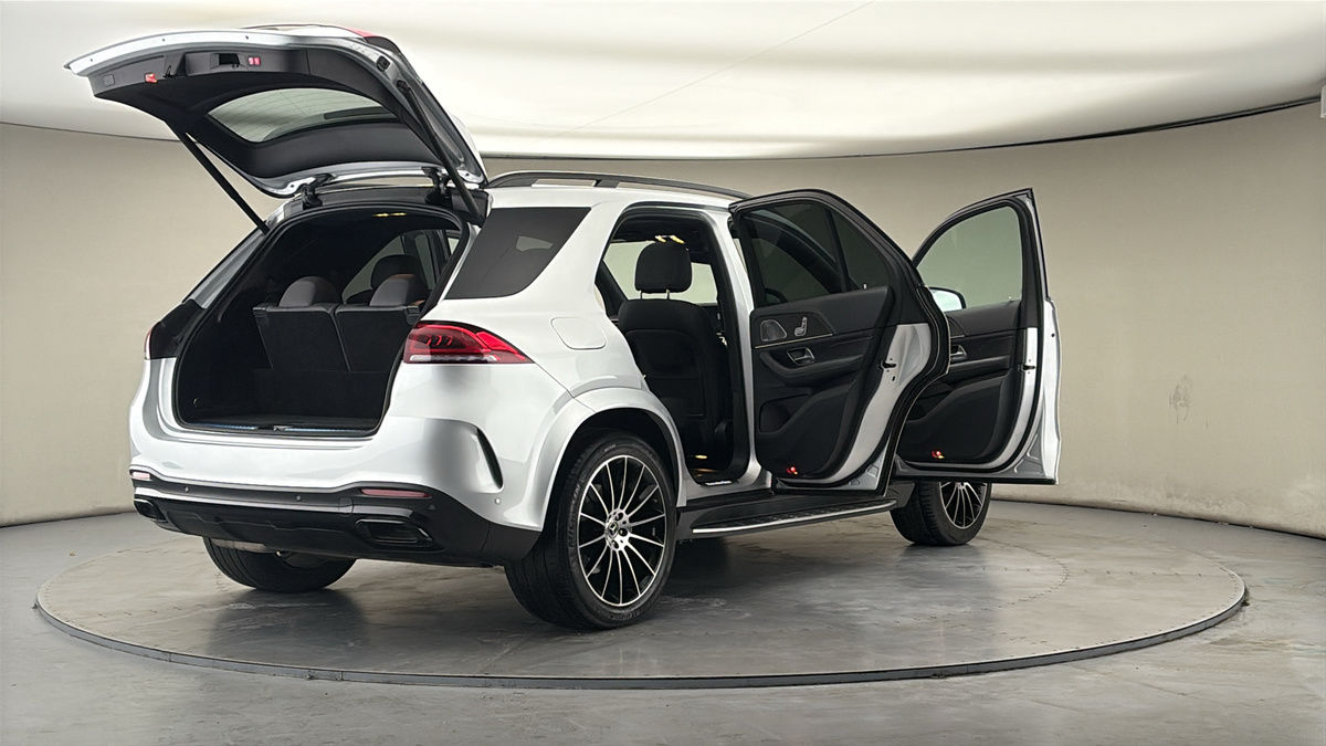 More views of Mercedes-Benz GLE