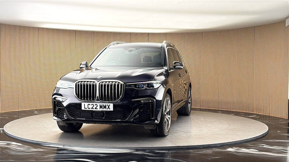 More views of BMW X7