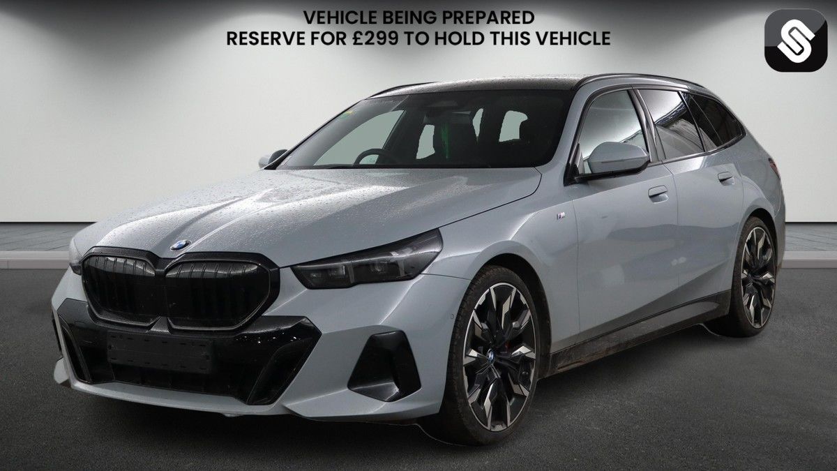 BMW 5 Series Image 2