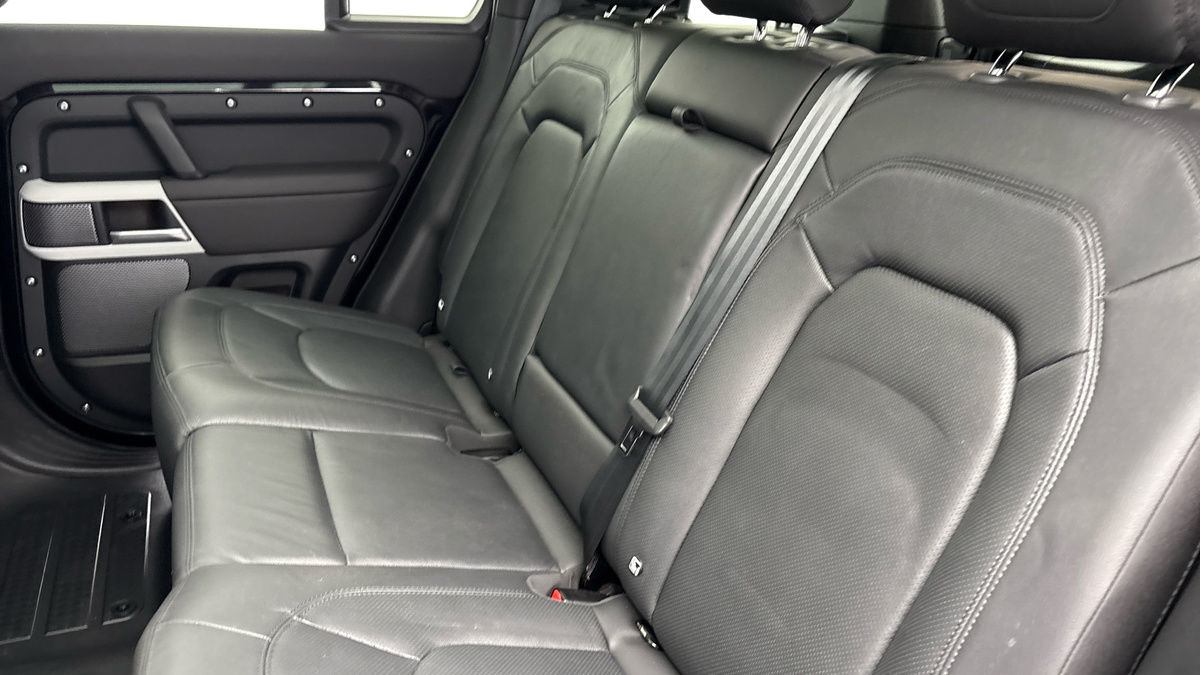 Land Rover Defender 110 Urban Image 8