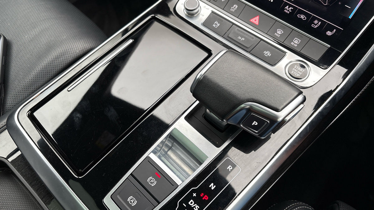 Audi Q7 Image 25