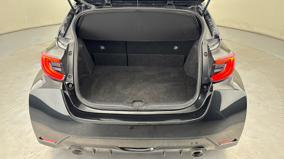 Toyota Yaris Image 11