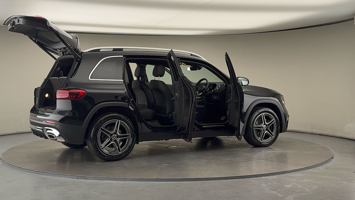 More views of Mercedes-Benz GLB