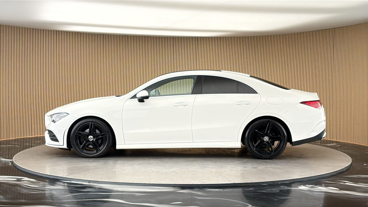Mercedes-Benz CLA Image 15