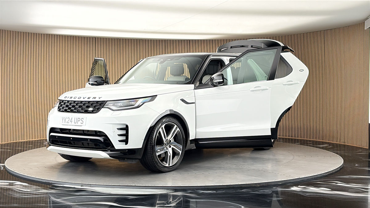 More views of Land Rover Discovery