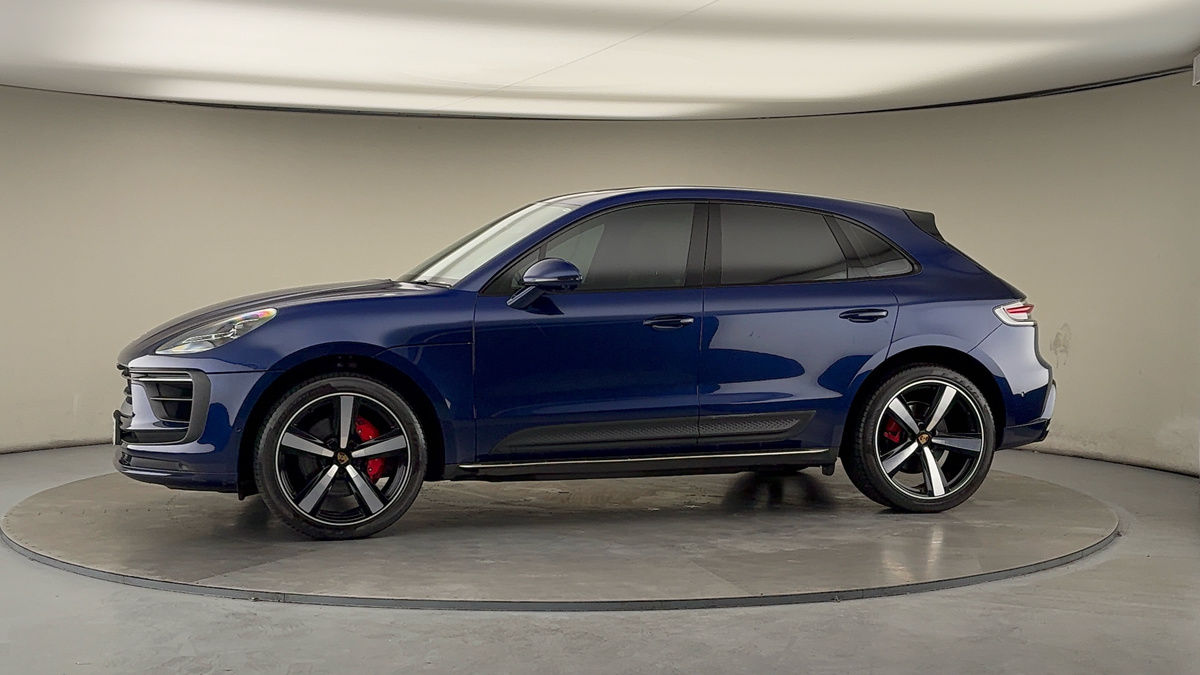 More views of Porsche Macan