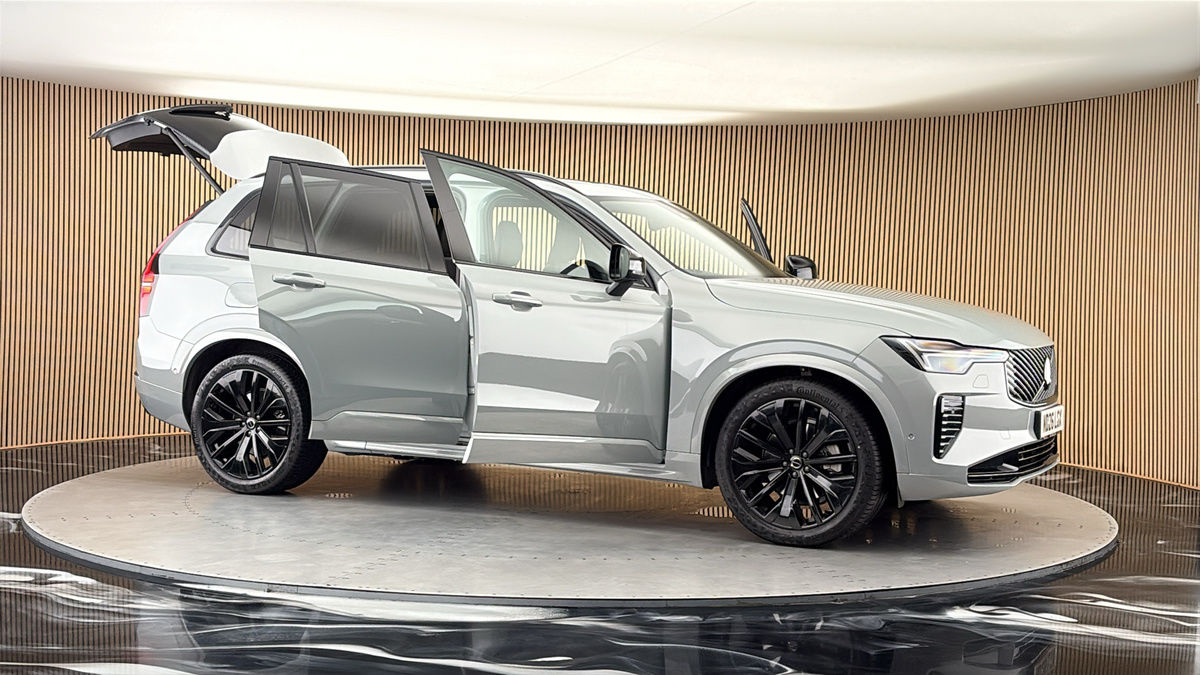 More views of Volvo XC90