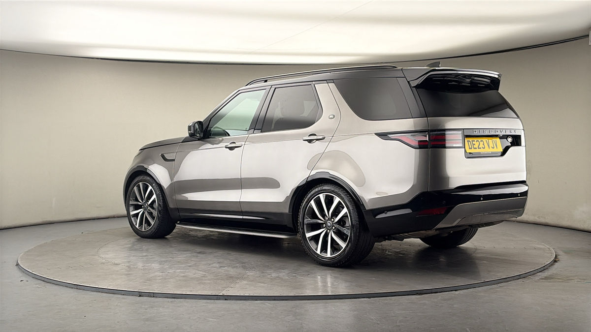 More views of Land Rover Discovery