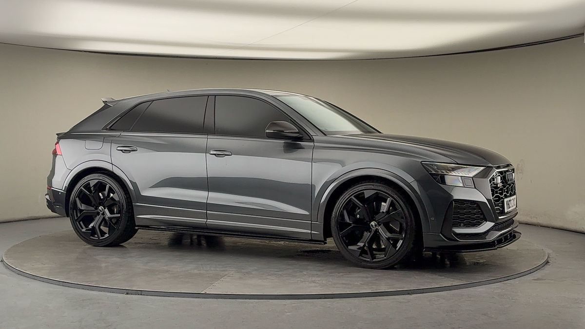 More views of Audi RSQ8