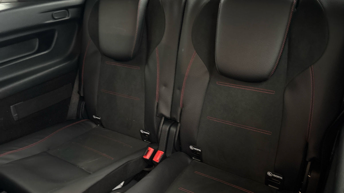 Mercedes-Benz GLB Image 6