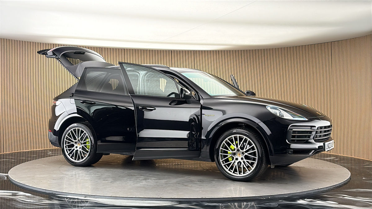 More views of Porsche Cayenne