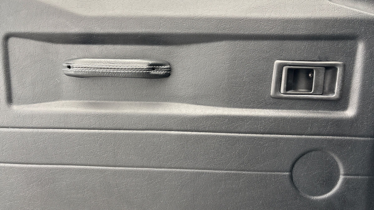 Land Rover Defender 90 Image 19