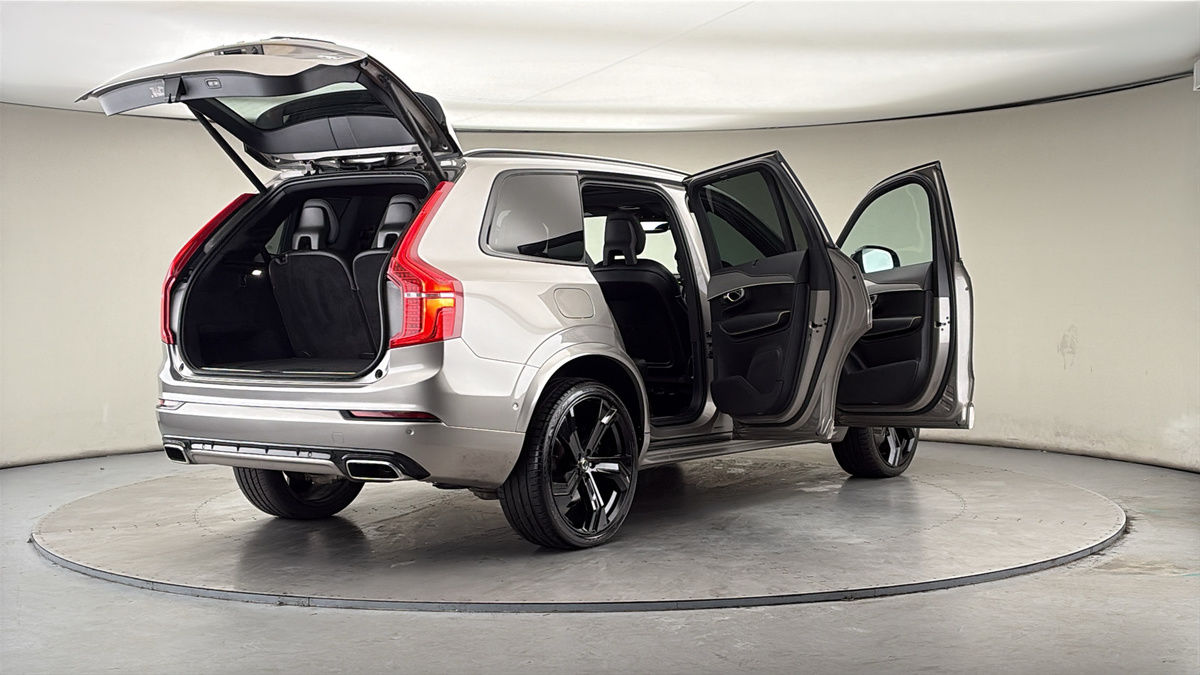 More views of Volvo XC90