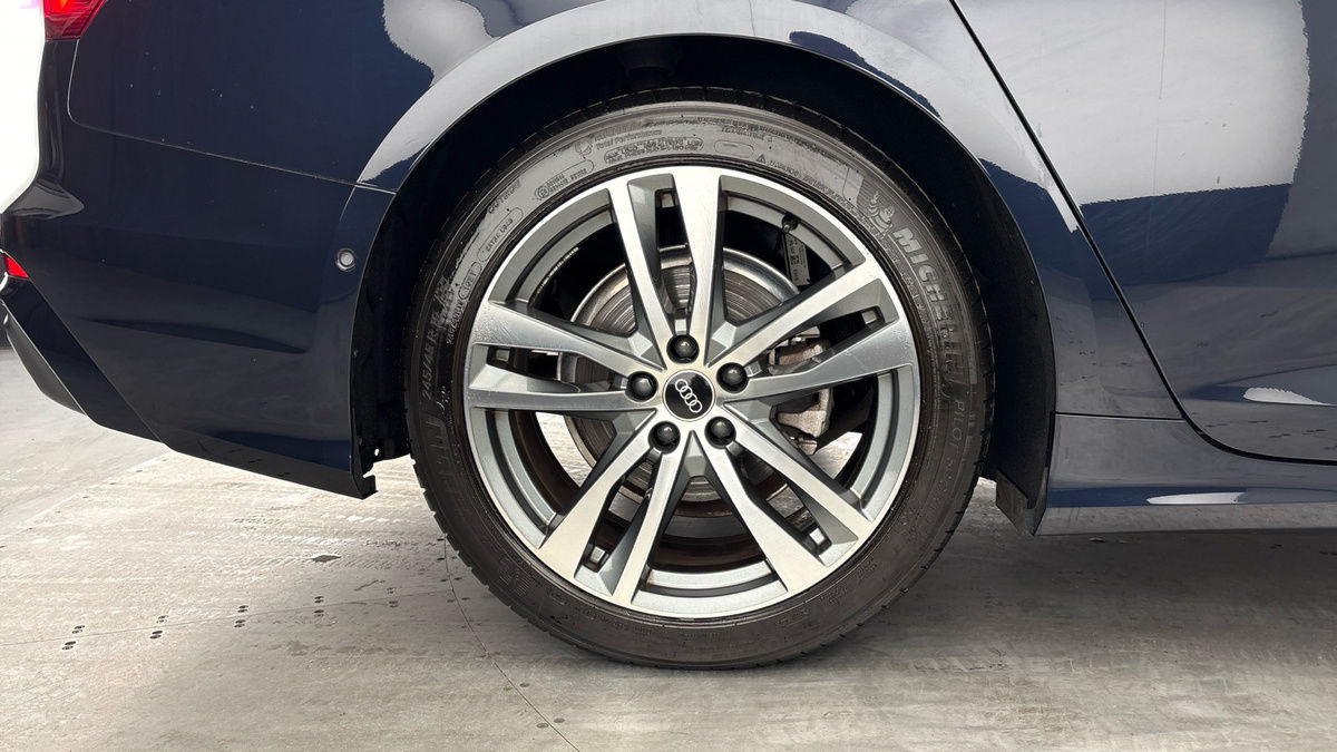 Audi A6 Avant Image 10