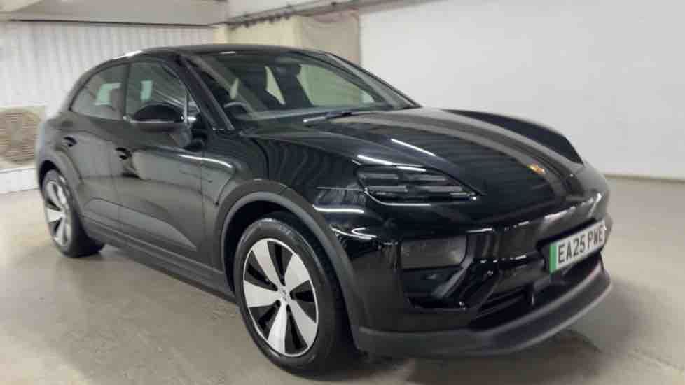More views of Porsche Macan