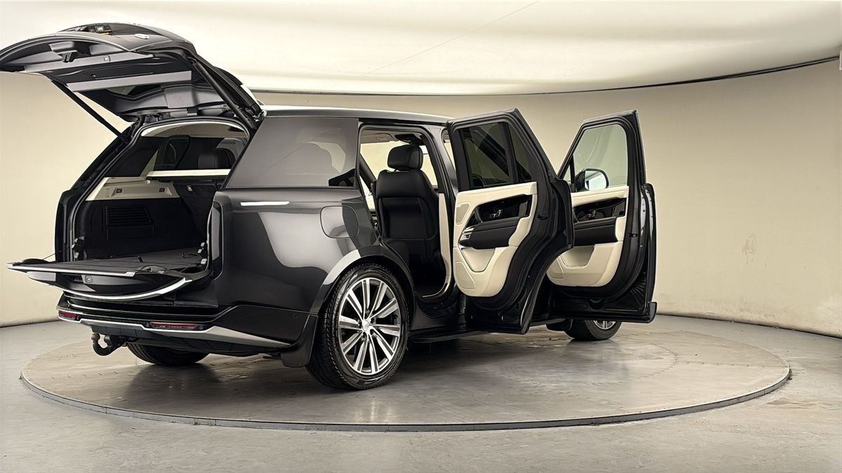 More views of Land Rover Range Rover