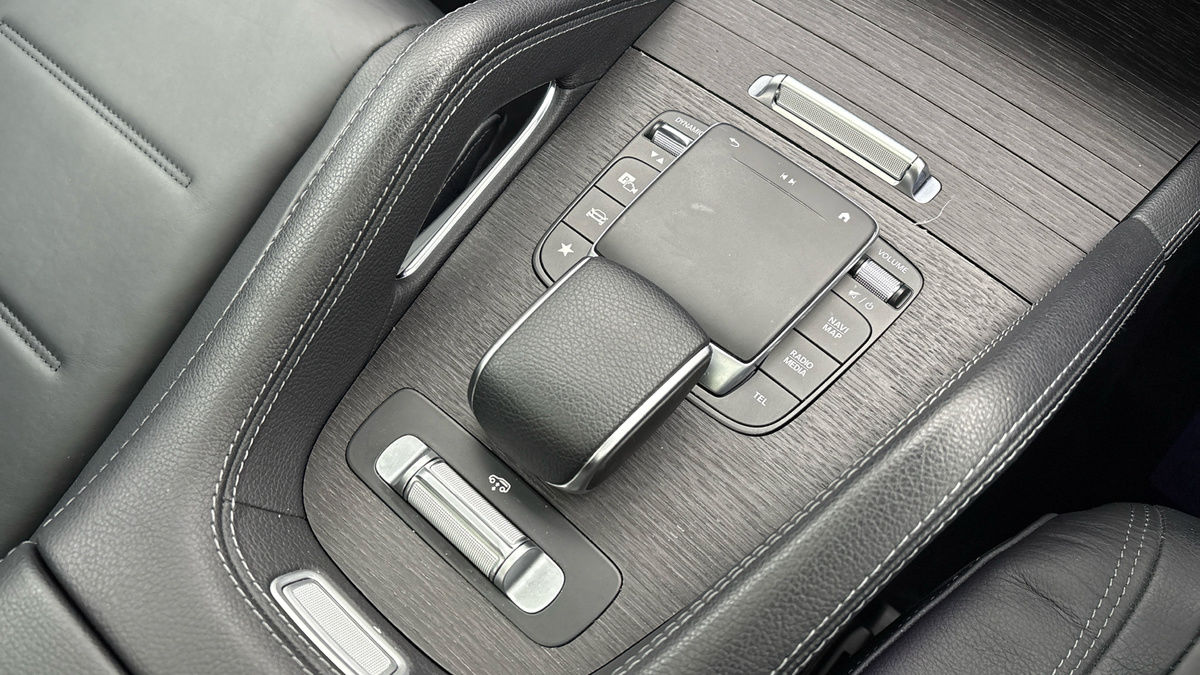 Mercedes-Benz GLE Image 26