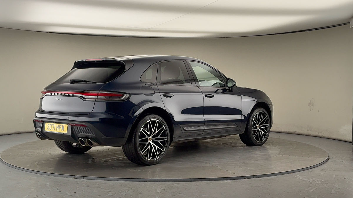 Porsche Macan Image 21