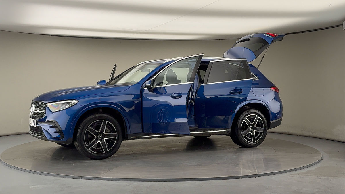 More views of Mercedes-Benz GLC