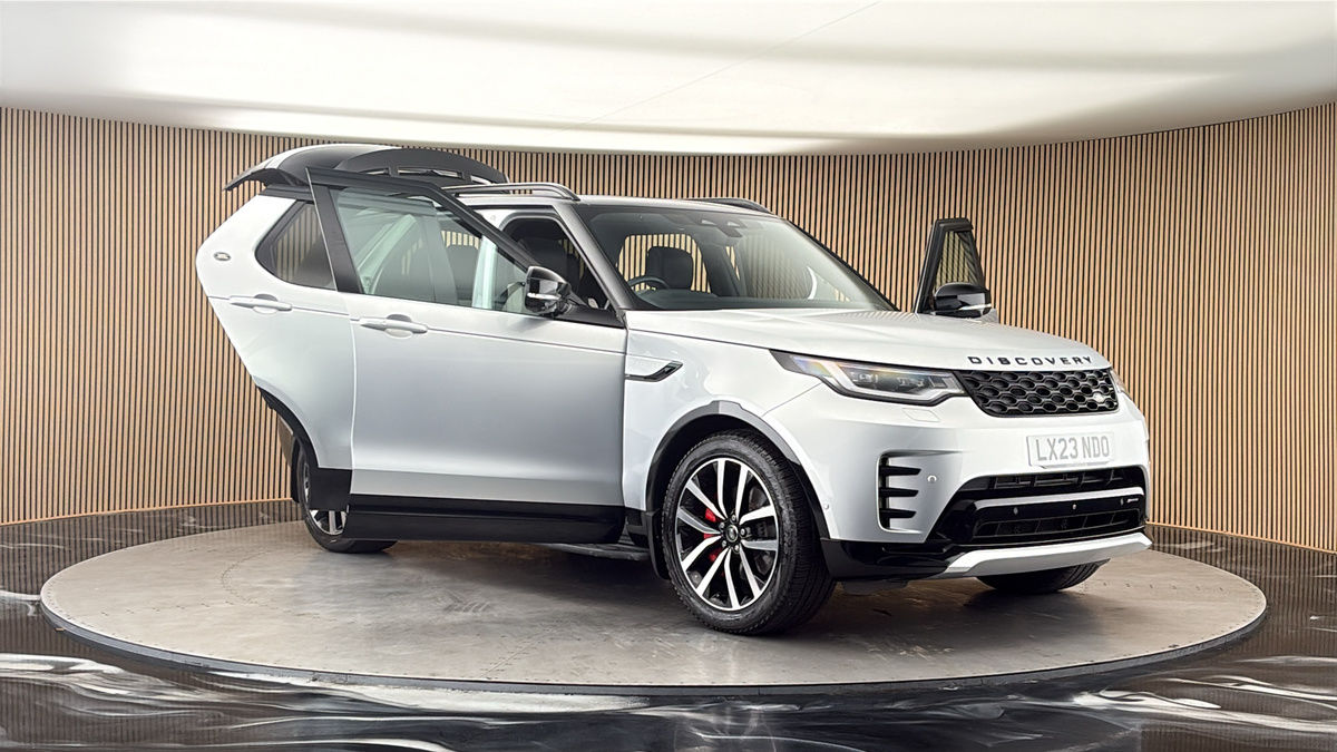 More views of Land Rover Discovery