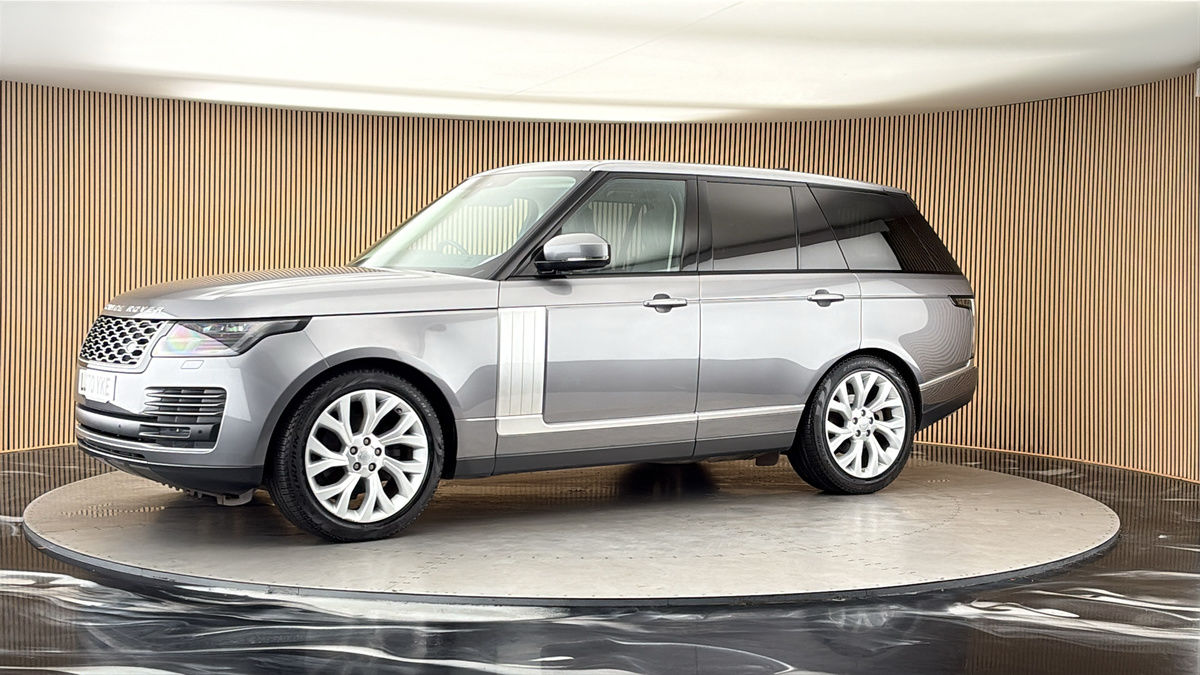 More views of Land Rover Range Rover