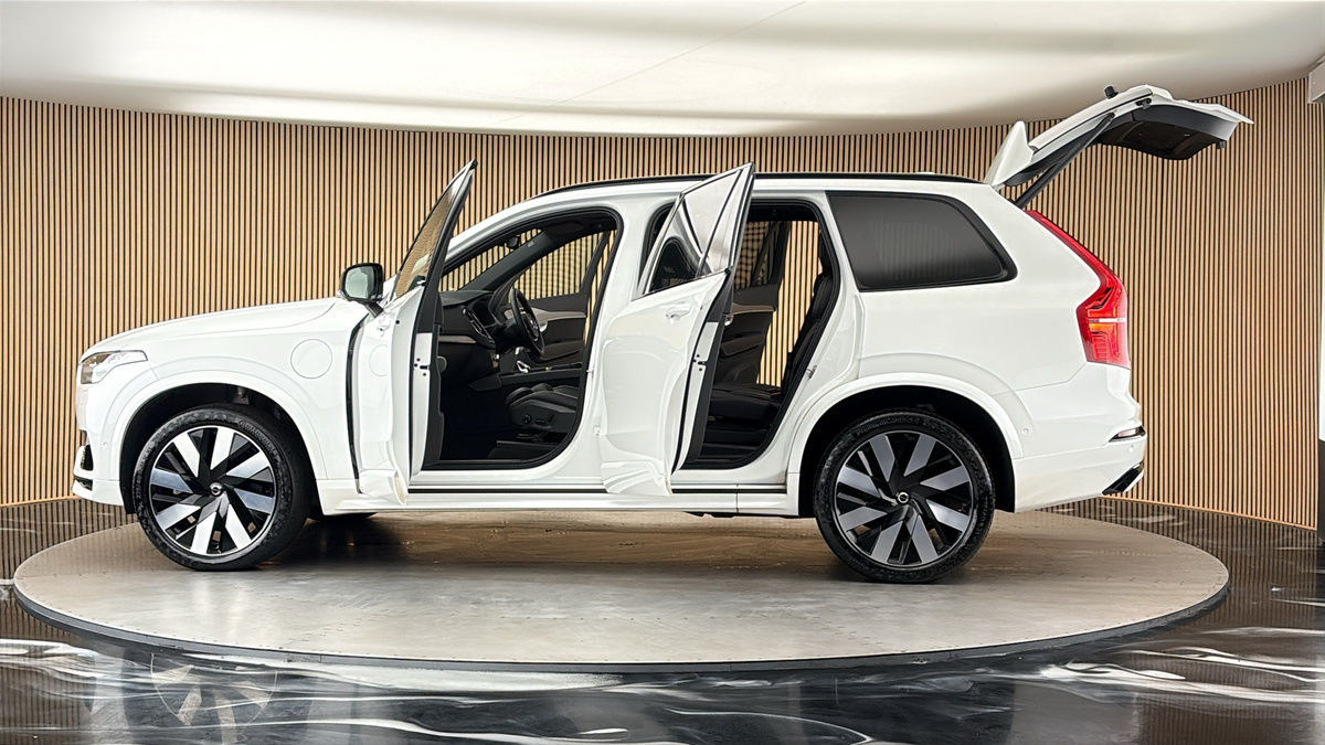 More views of Volvo XC90