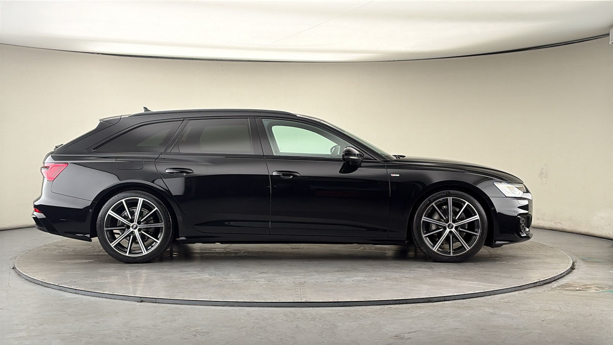 Audi A6 Avant Image 16