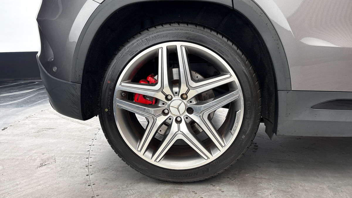 Mercedes-Benz GLA Image 10