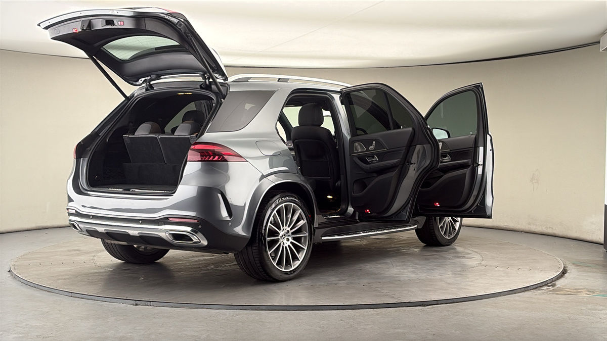 More views of Mercedes-Benz GLE