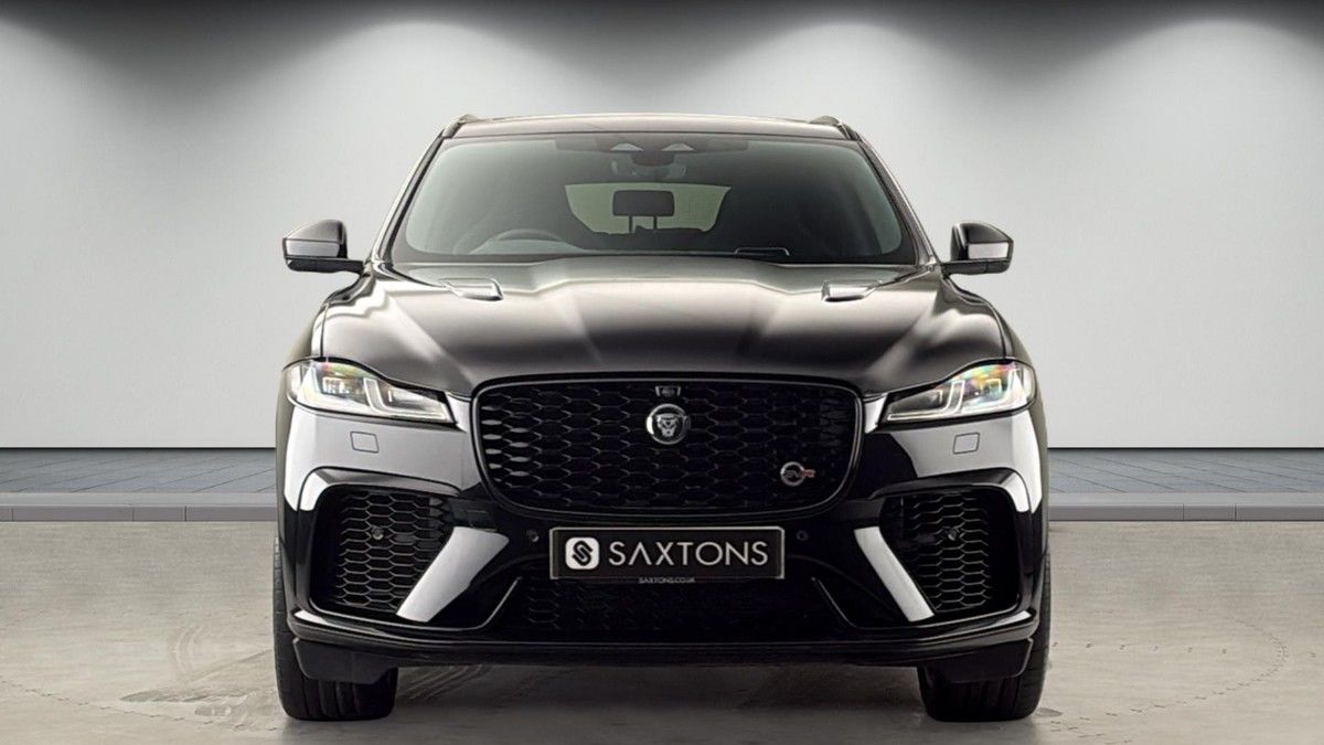 Jaguar F-PACE Image 3