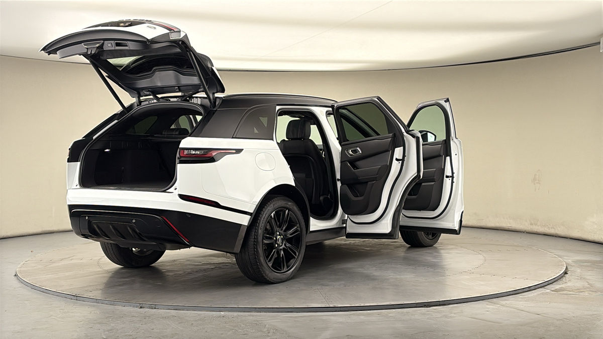 More views of Land Rover Range Rover Velar