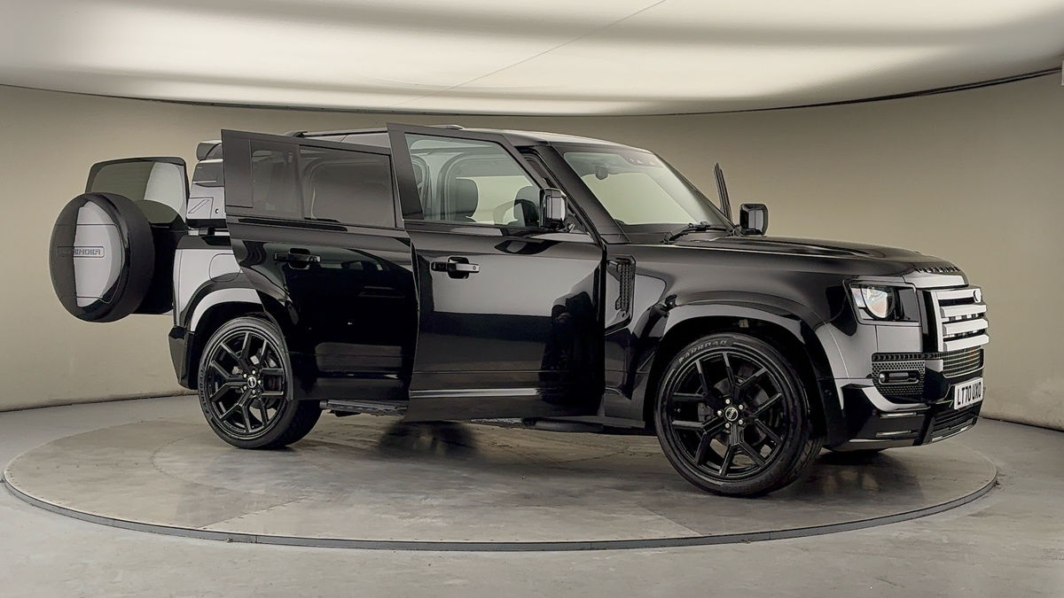 More views of Land Rover Defender 110