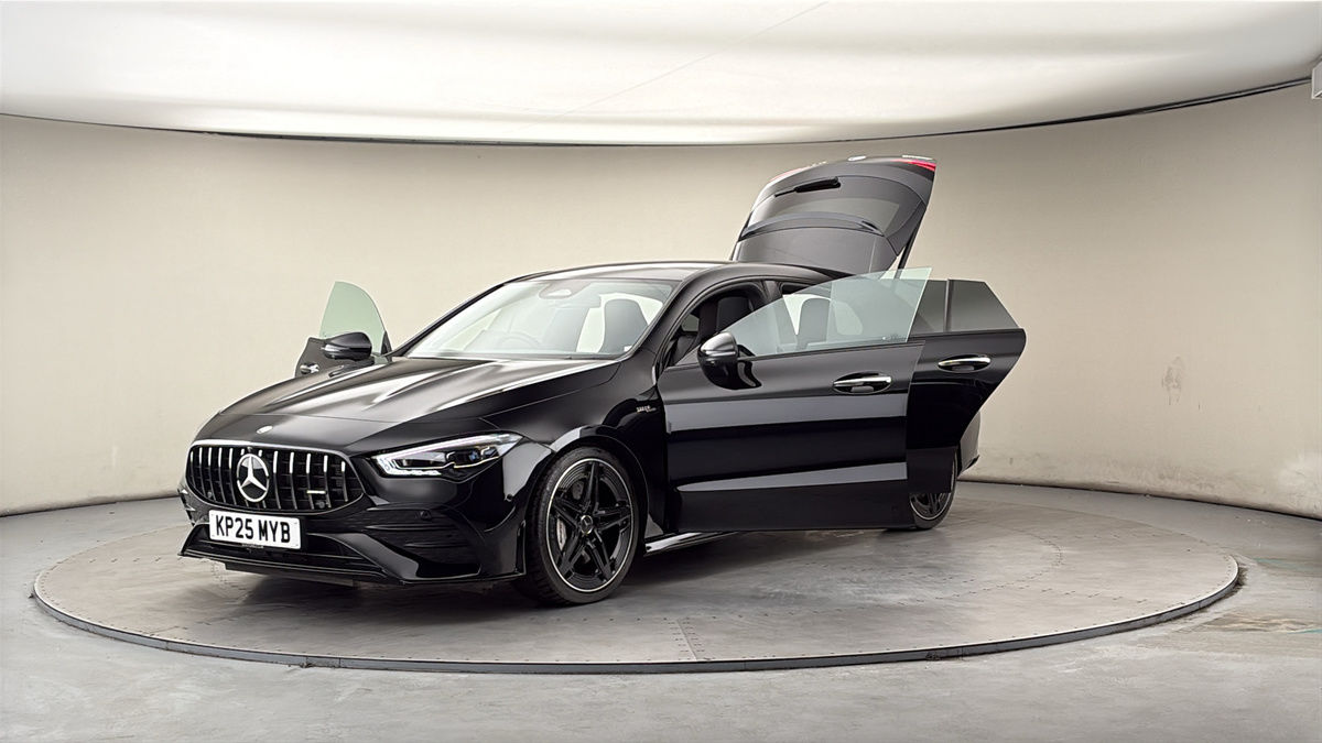 Mercedes-Benz CLA Image 22