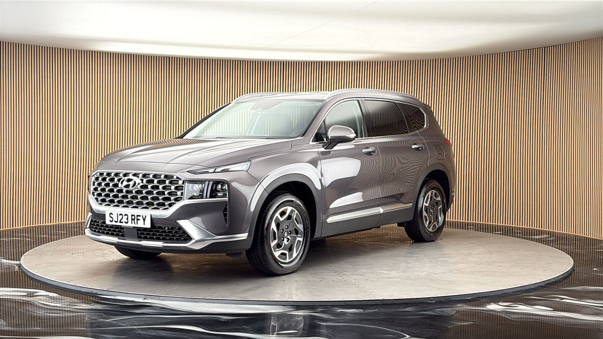 More views of Hyundai Santa Fe