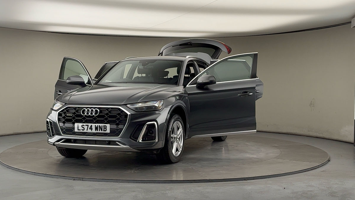 More views of Audi Q5