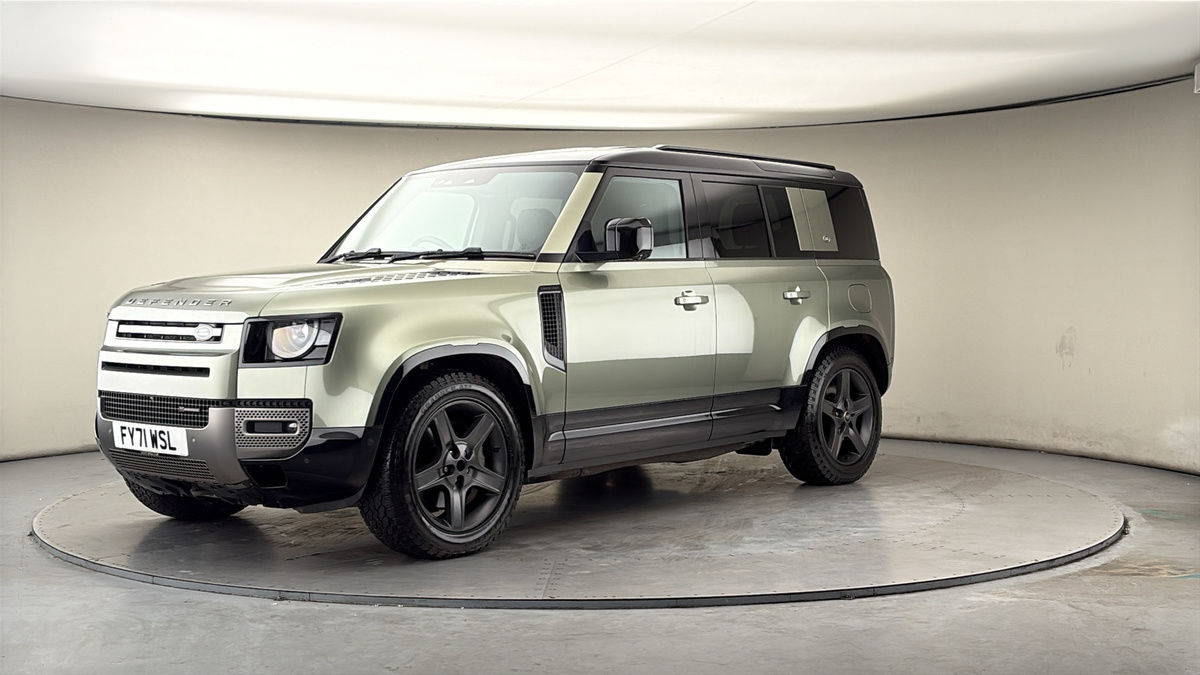 Land Rover Defender 110 Image 20