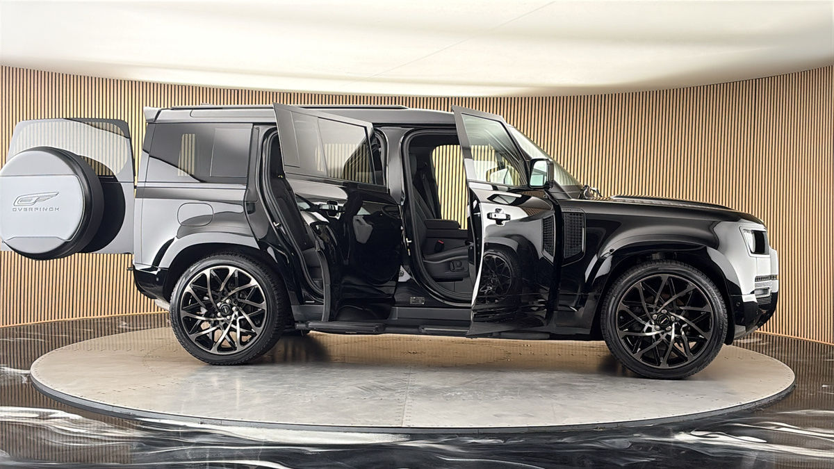 More views of Land Rover Defender 110