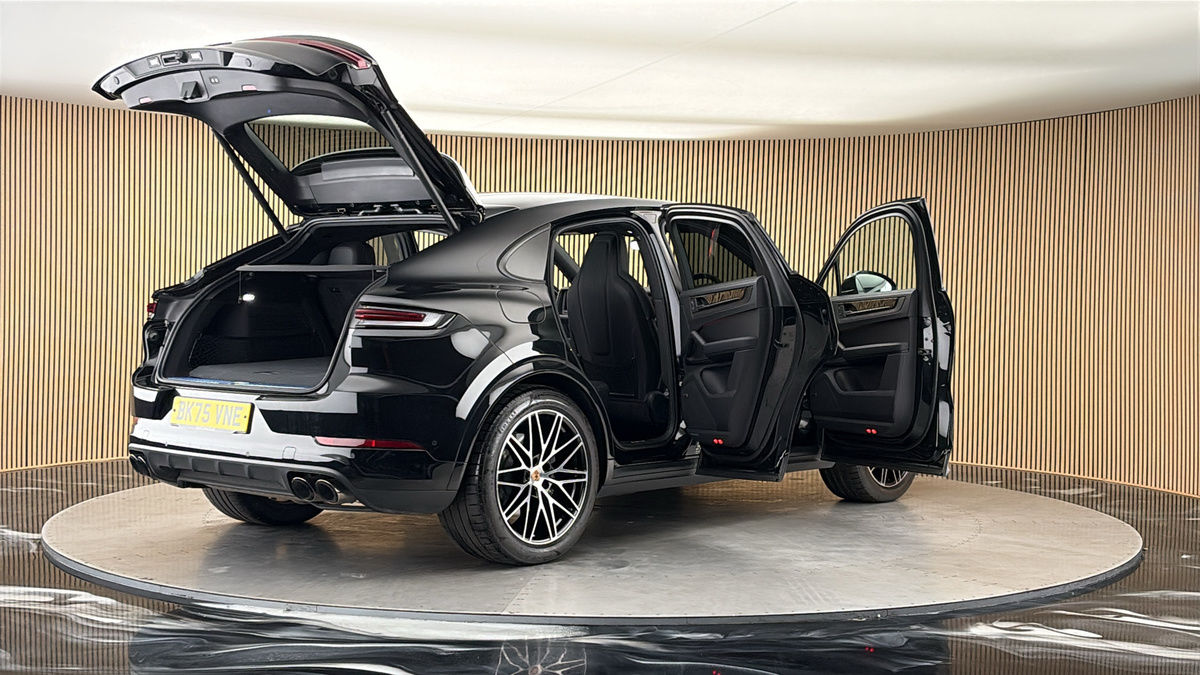 More views of Porsche Cayenne