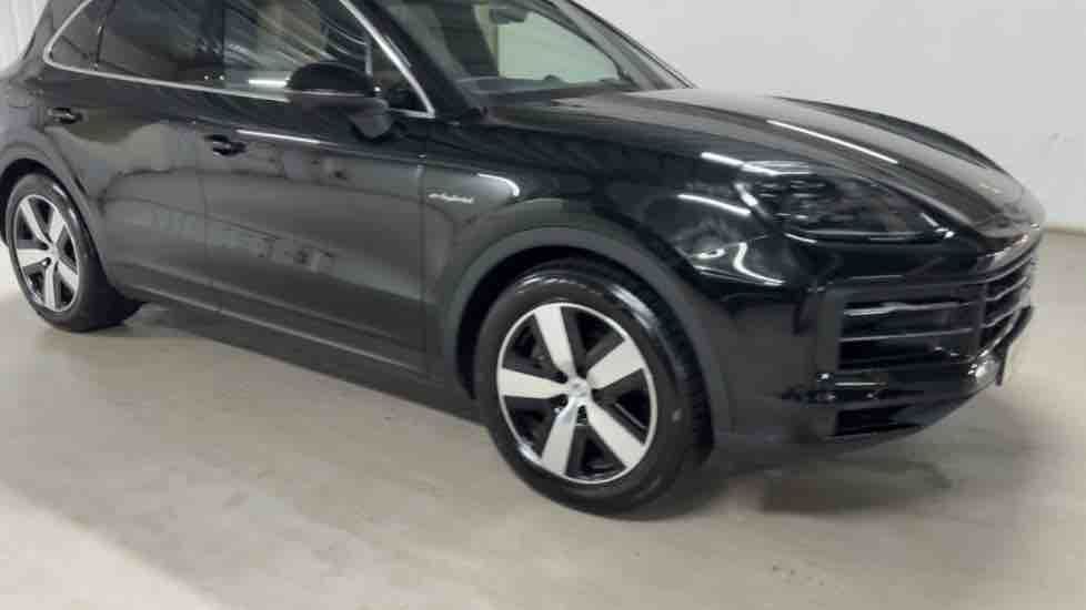 More views of Porsche Cayenne