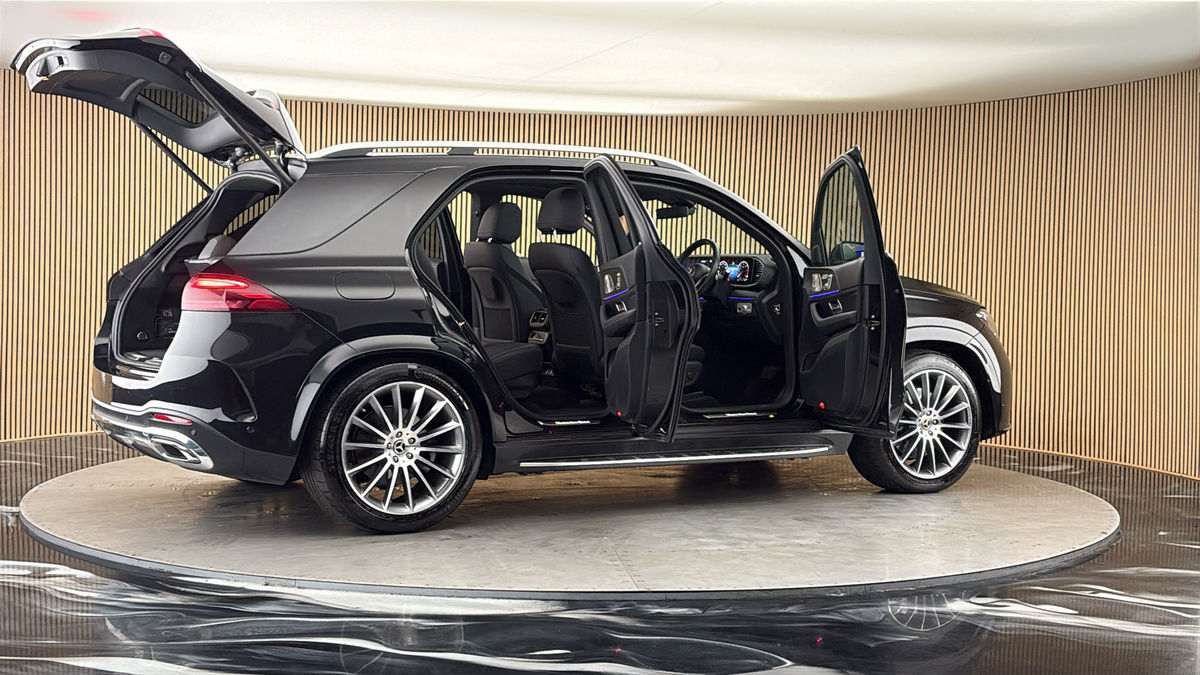 More views of Mercedes-Benz GLE