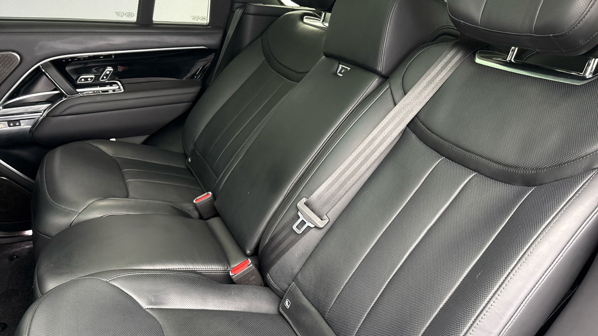 Land Rover Range Rover Image 8