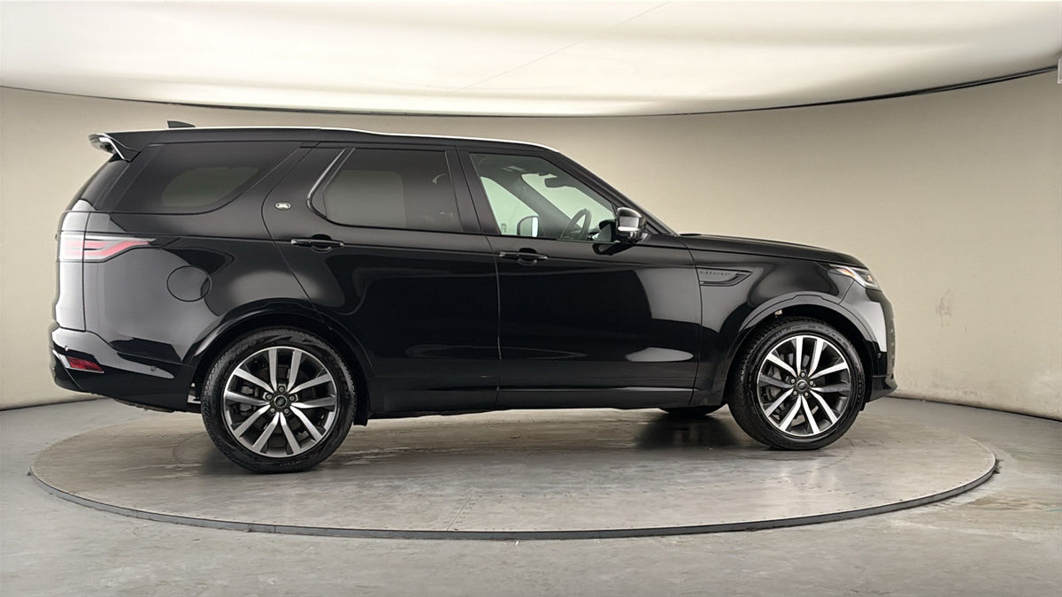 More views of Land Rover Discovery