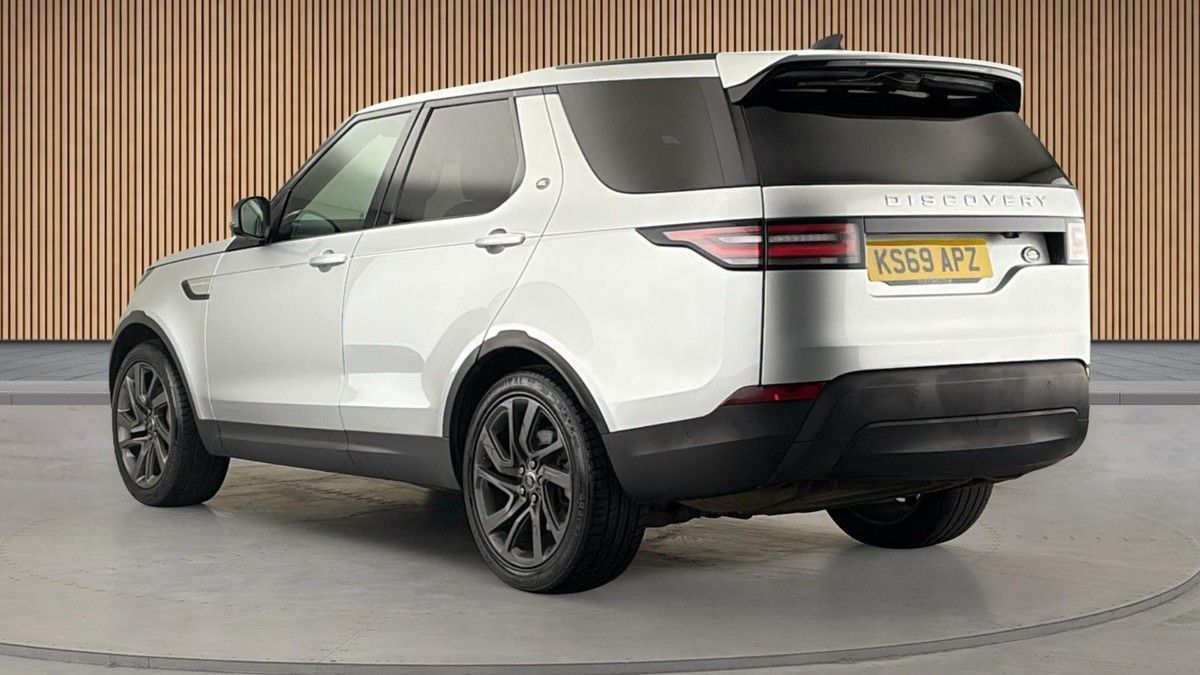 Land Rover Discovery Image 2