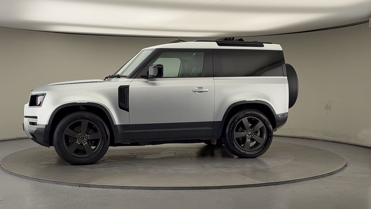 More views of Land Rover Defender 90