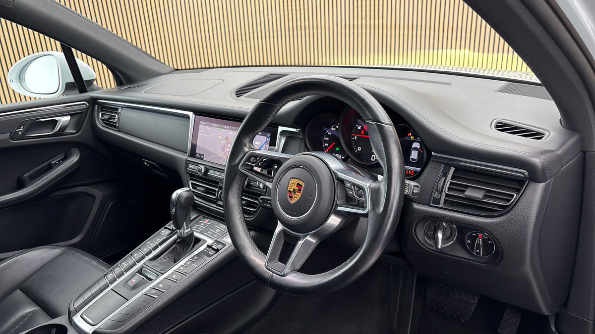 Porsche Macan Image 5