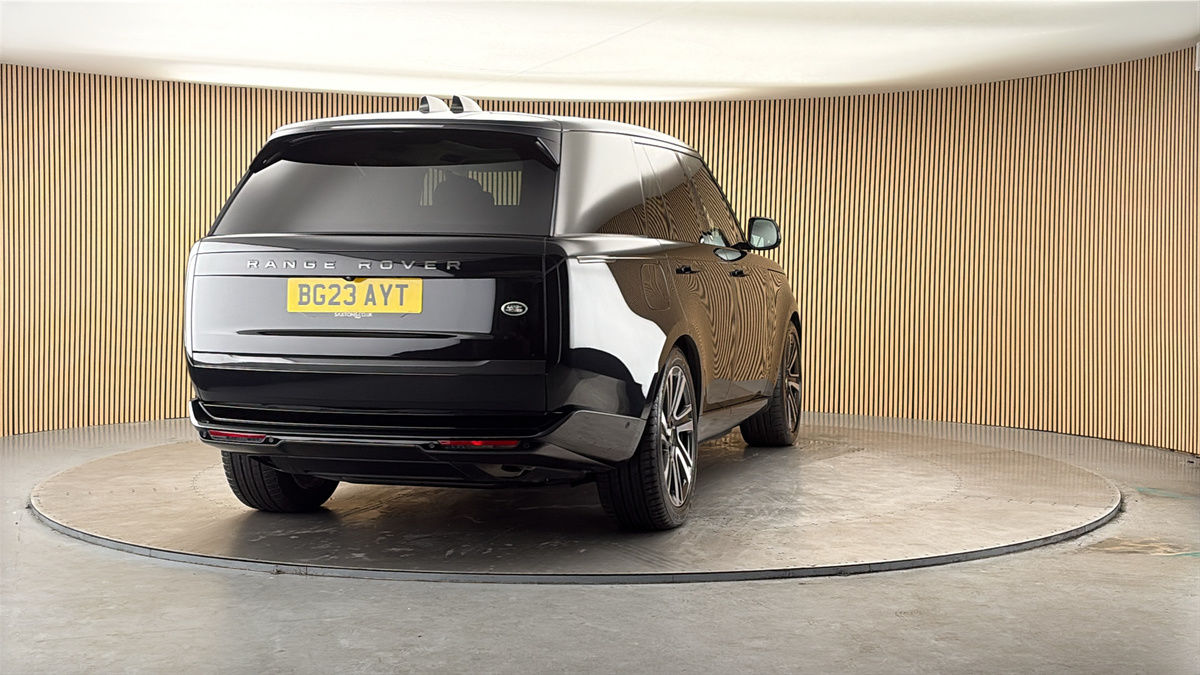 More views of Land Rover Range Rover