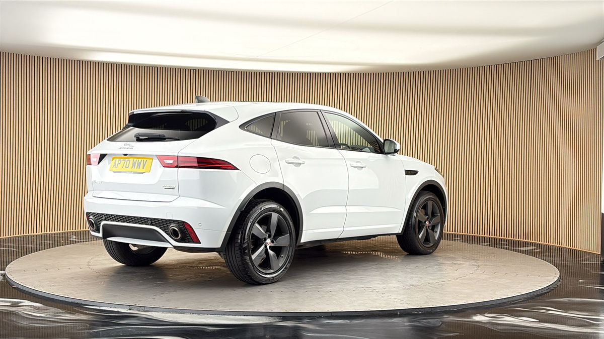 Jaguar E-PACE Image 21