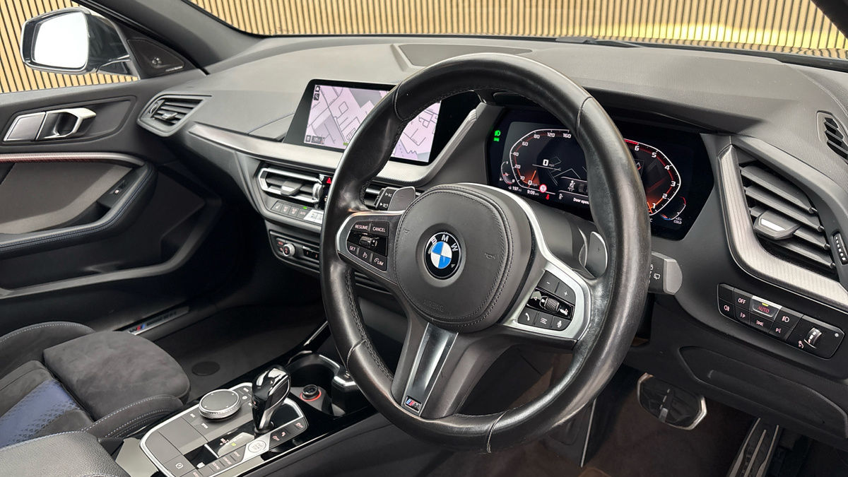 BMW 1 Series Image 5